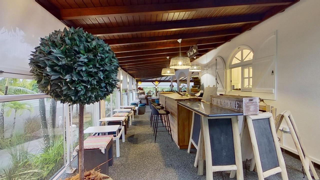 Green Lord Domaine - Lodges Piscine & Spa - Bar & Lounge - Restaurant Gastronomique Lamentin エクステリア 写真
