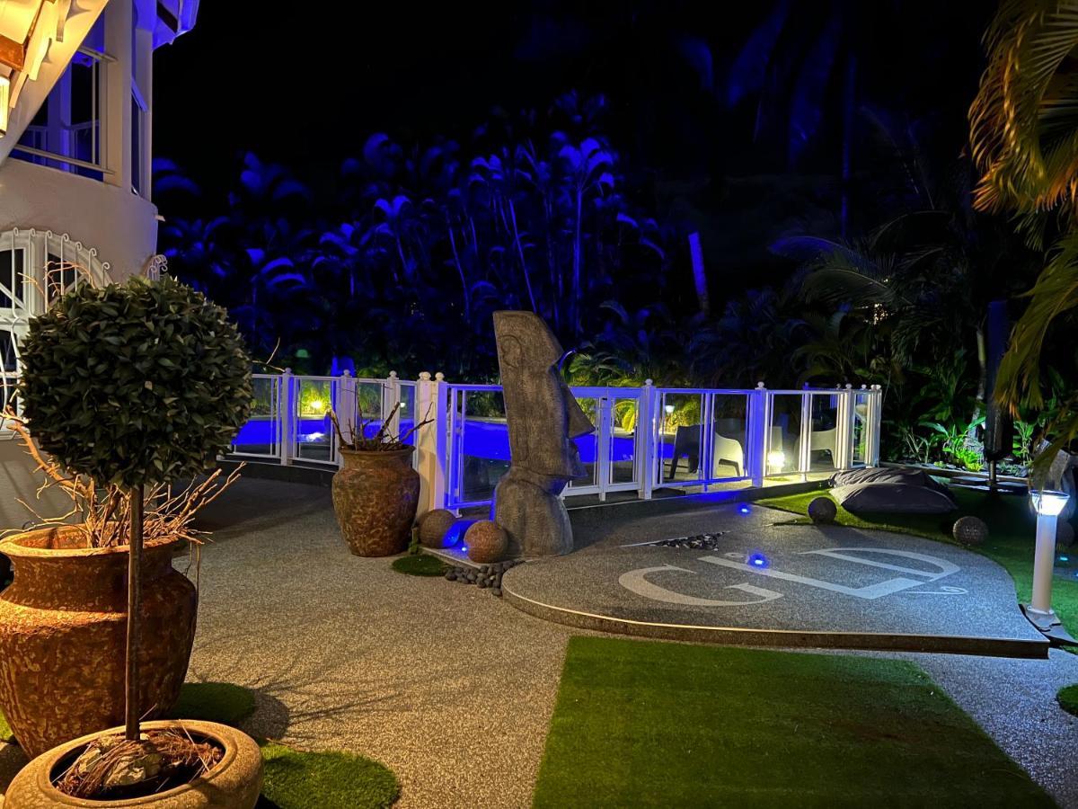 Green Lord Domaine - Lodges Piscine & Spa - Bar & Lounge - Restaurant Gastronomique Lamentin エクステリア 写真