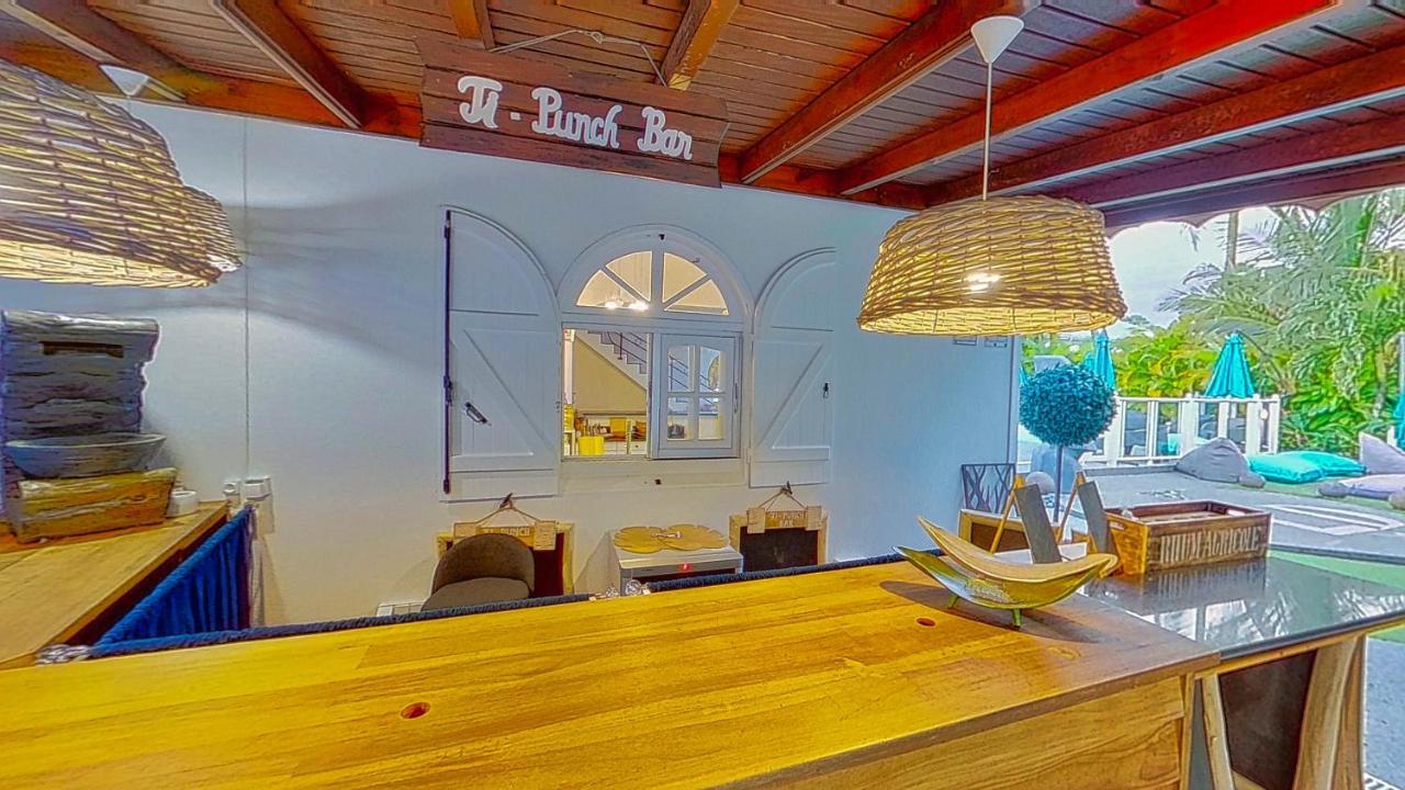 Green Lord Domaine - Lodges Piscine & Spa - Bar & Lounge - Restaurant Gastronomique Lamentin エクステリア 写真